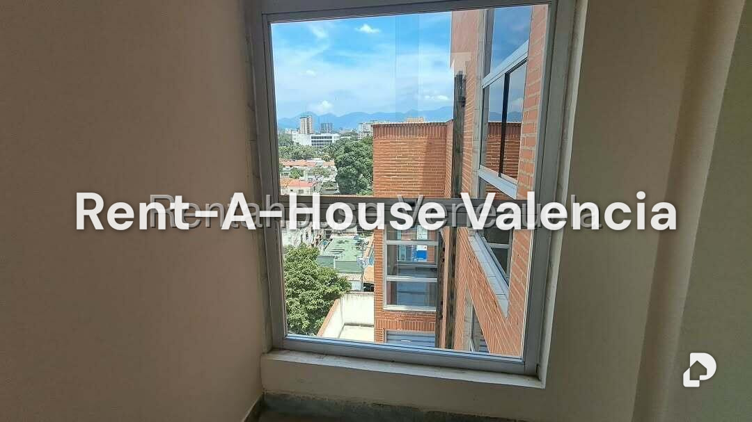 Commercial space in Avenida Bolivar Norte, Valencia – 11