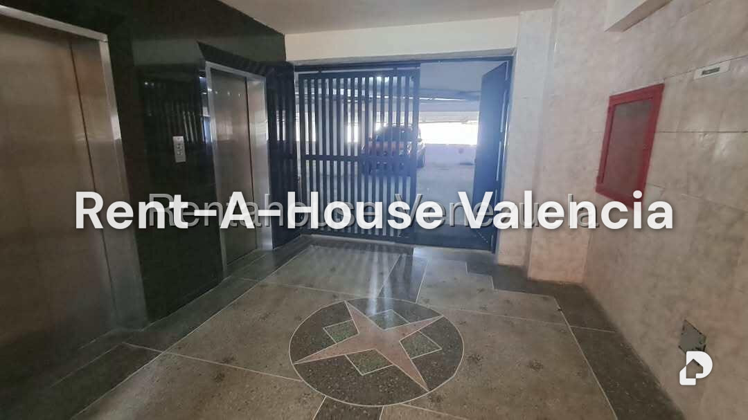 Commercial space in Avenida Bolivar Norte, Valencia – 18