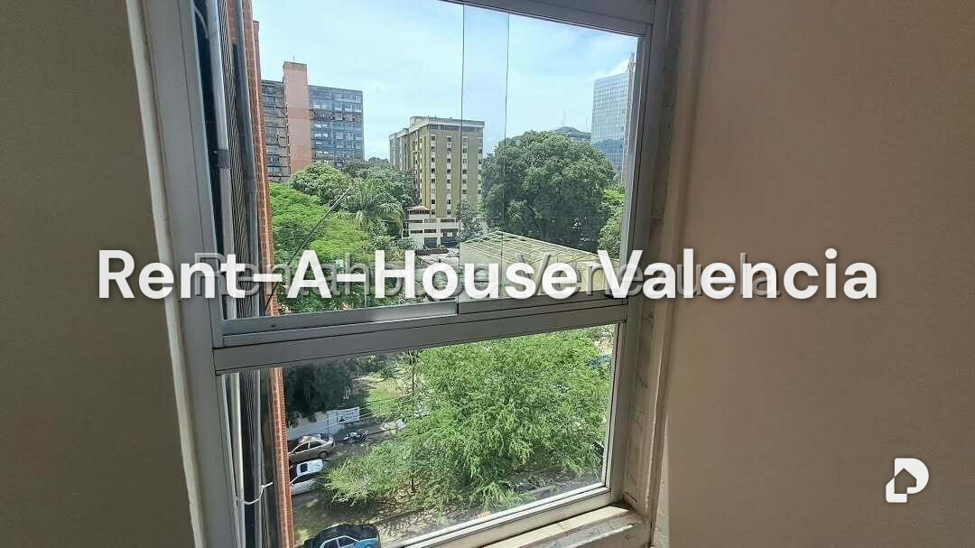 Commercial space in Avenida Bolivar Norte, Valencia – 9