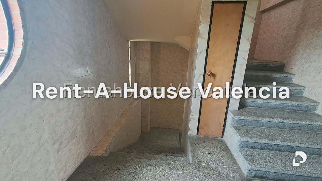 Commercial space in Avenida Bolivar Norte, Valencia – 16