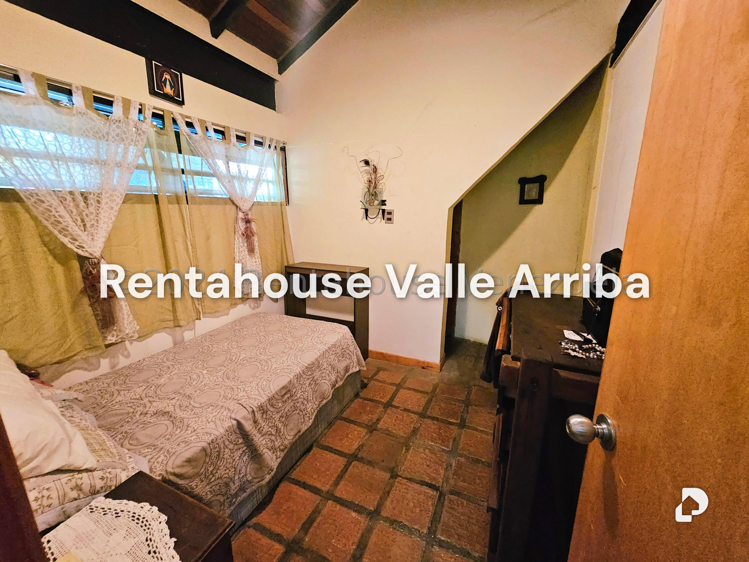 Casa en El Hatillo, Caracas – 29