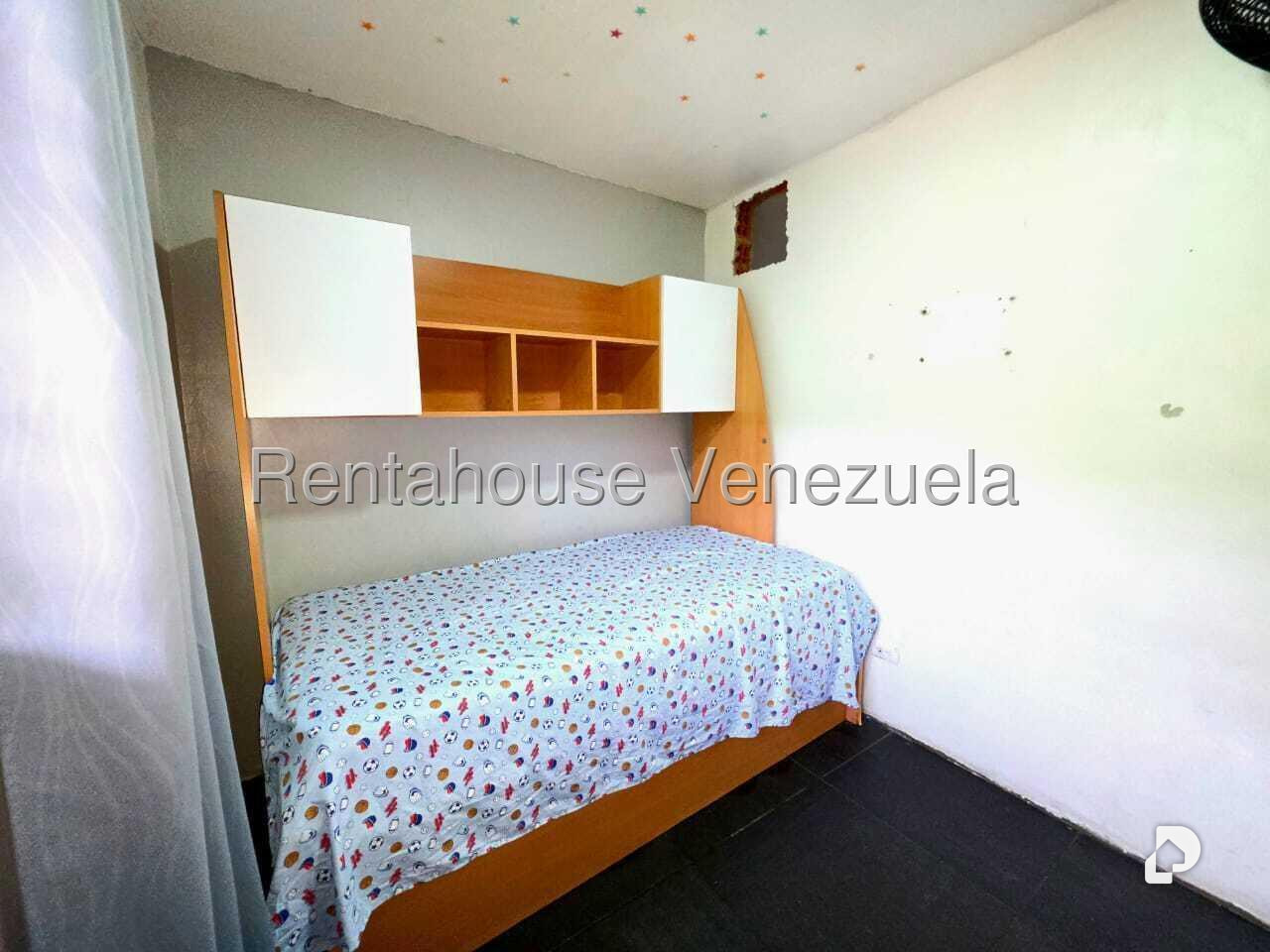 Casa en Corralito, Caracas – 15