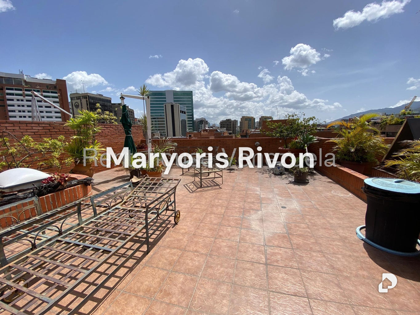 Apartamento en Campo Alegre, Caracas – 28