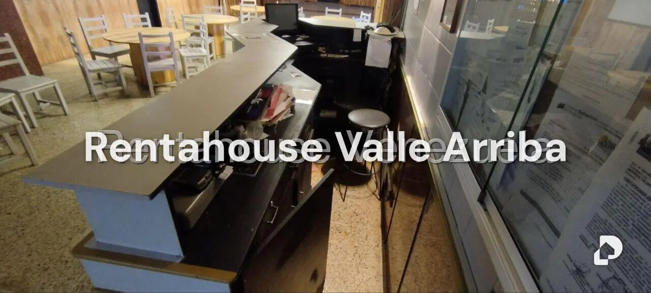 Local comercial en La Urbina, Caracas – 12