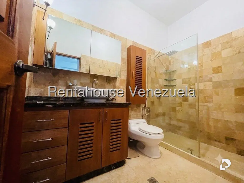 Casa en La Floresta, Caracas – 10