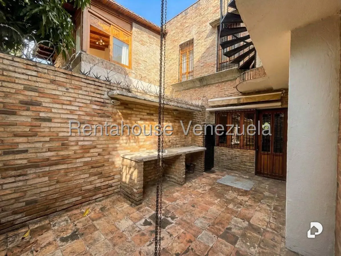 Casa en La Floresta, Caracas – 19