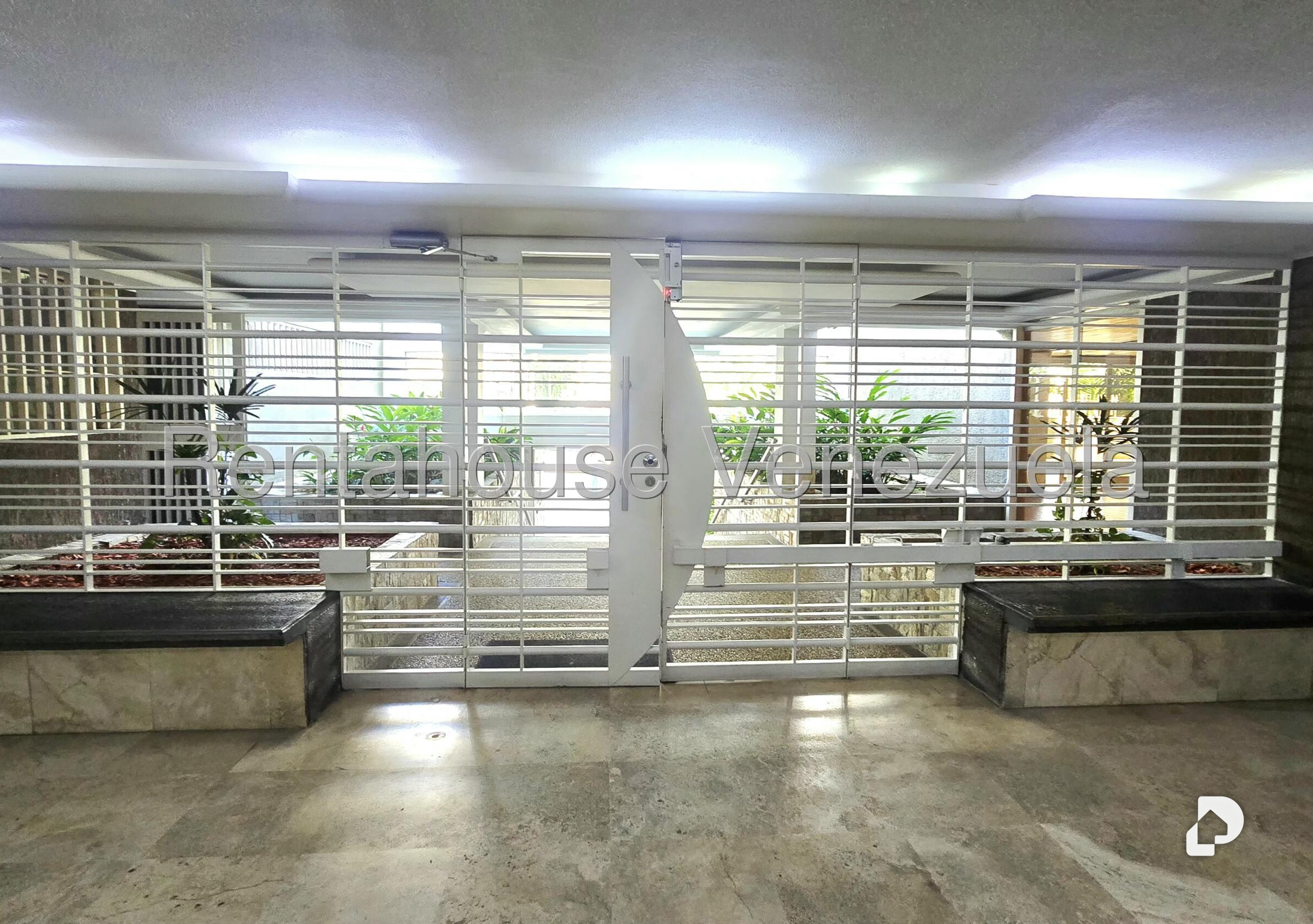 Apartamento en Santa Fe Norte, Caracas – 2