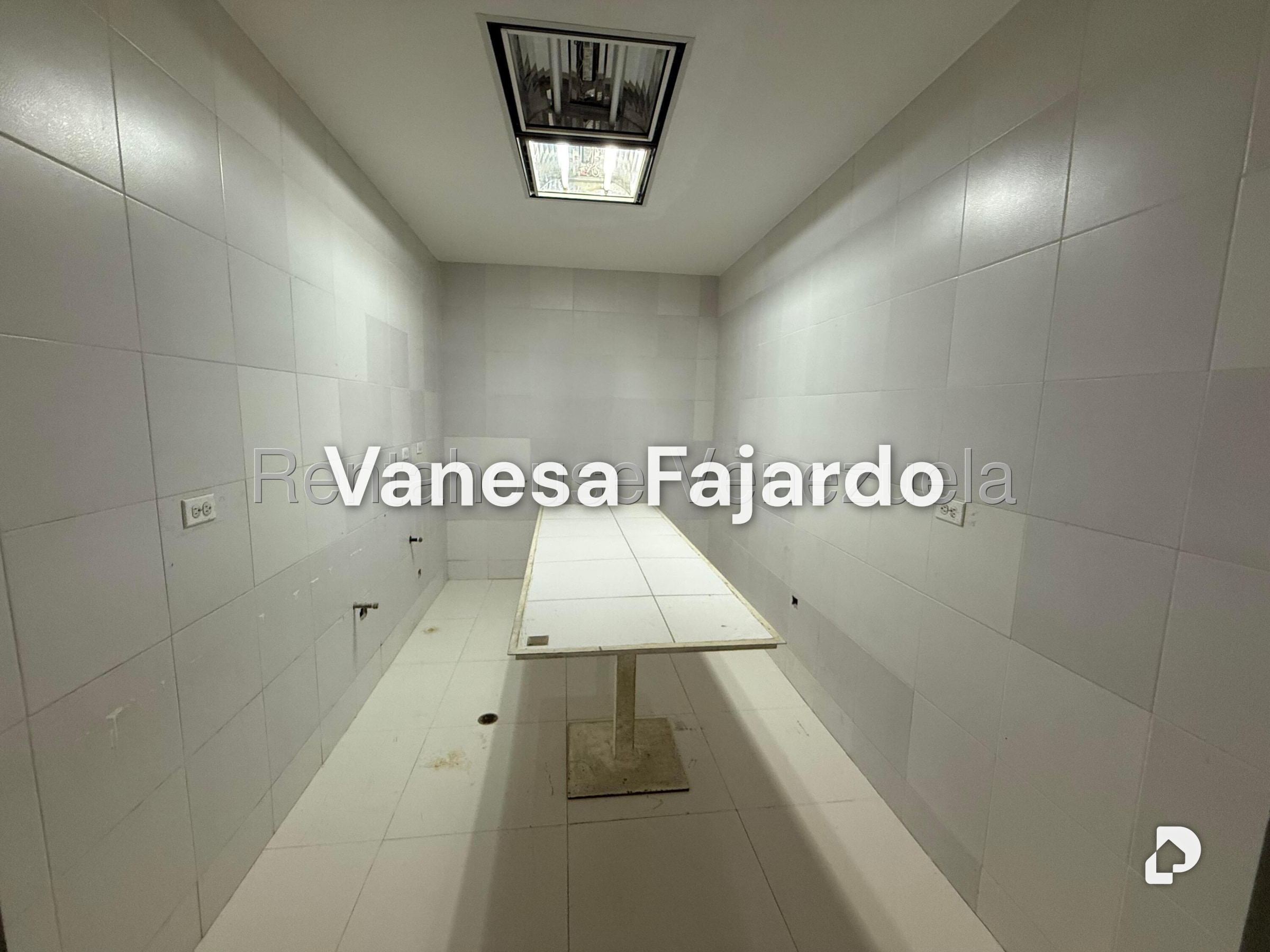 Local comercial en Santa Rosa de Lima, Caracas – 14