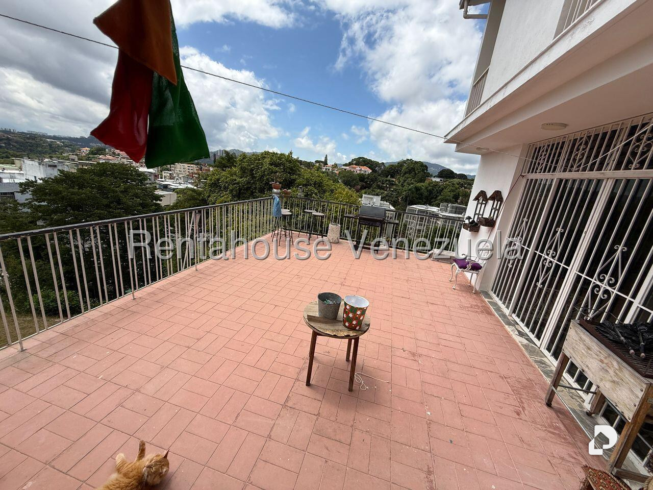 Casa en Cumbres de Curumo, Caracas – 23