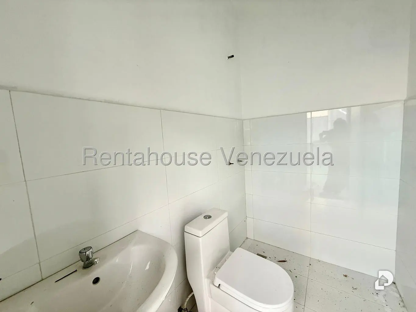 Casa en Oripoto, Caracas – 18