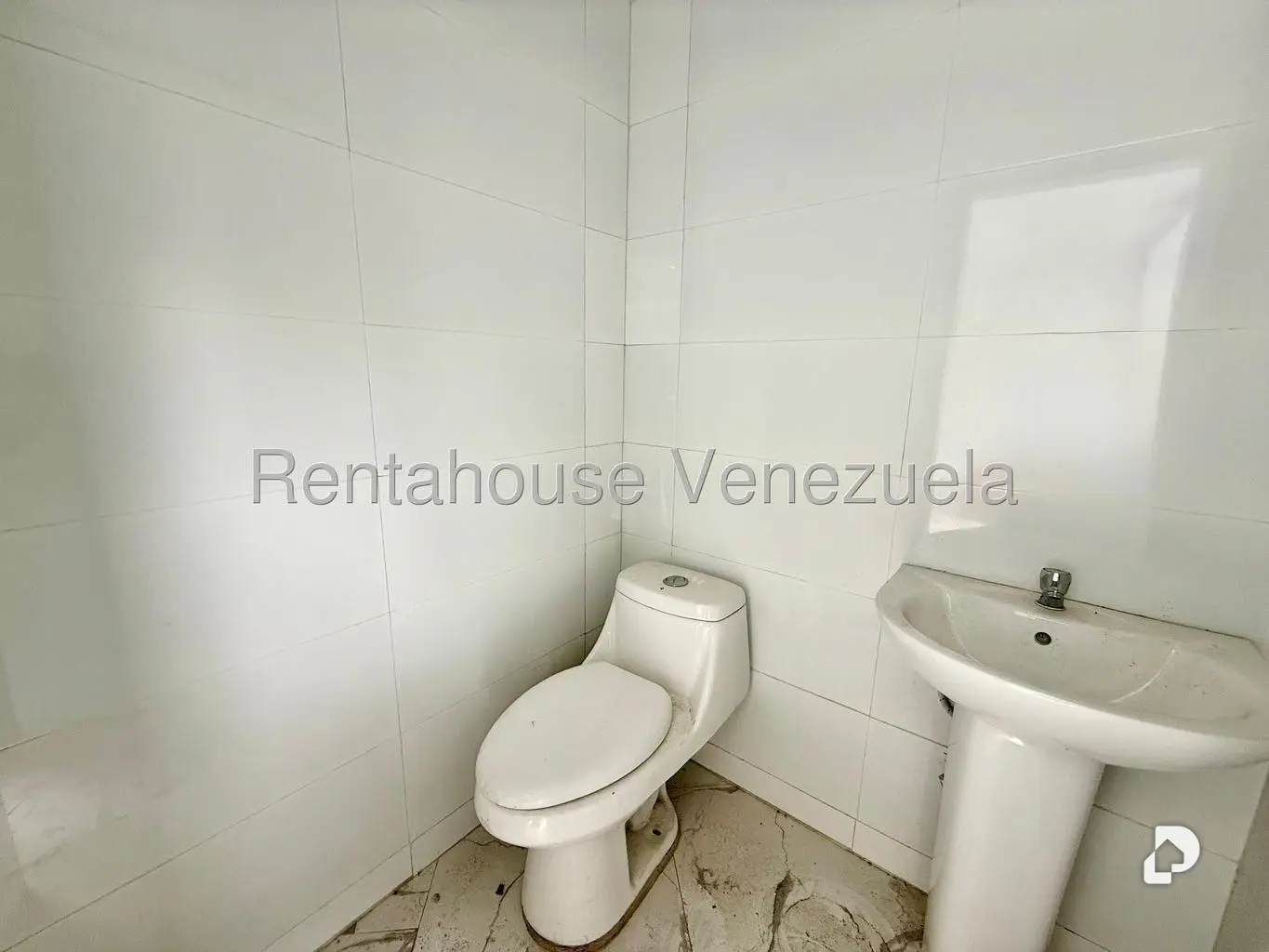 Casa en Oripoto, Caracas – 21