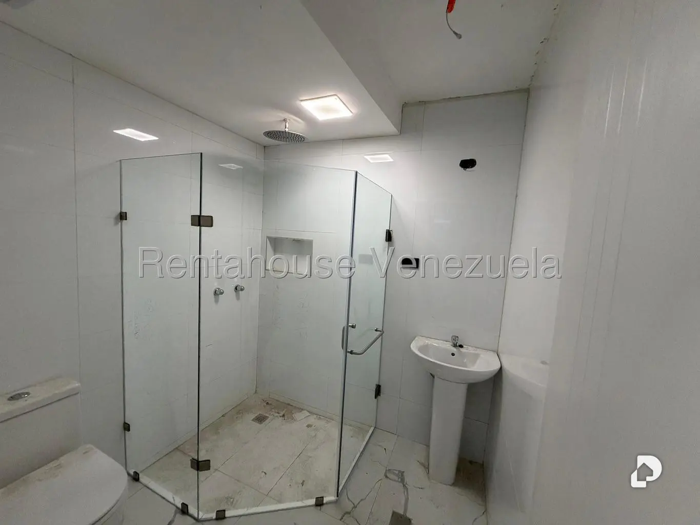 Casa en Oripoto, Caracas – 14