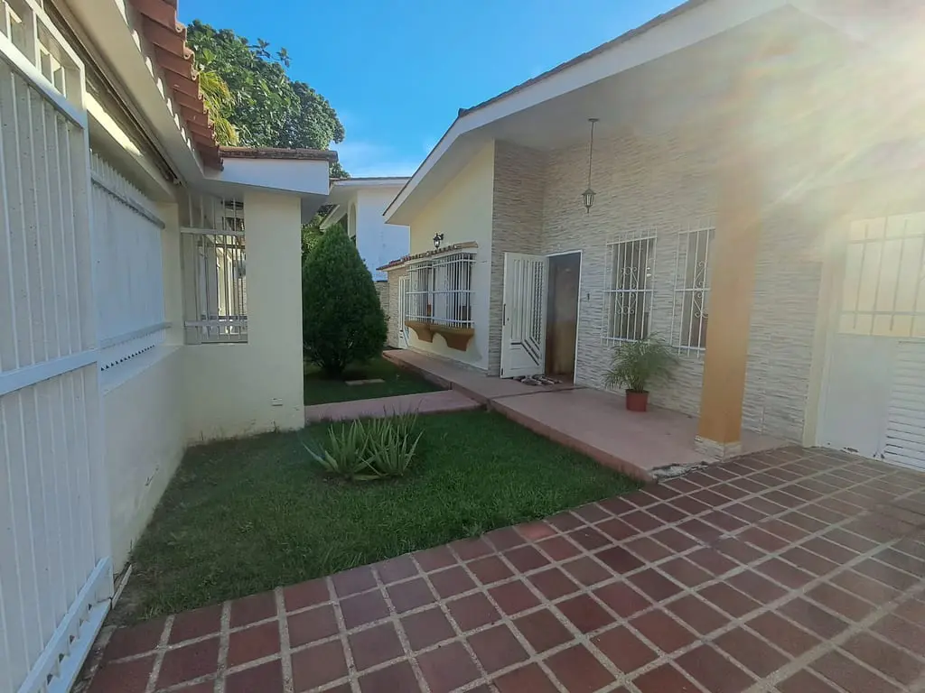 Casa en Parroquia Urbana San José, Valencia - 1