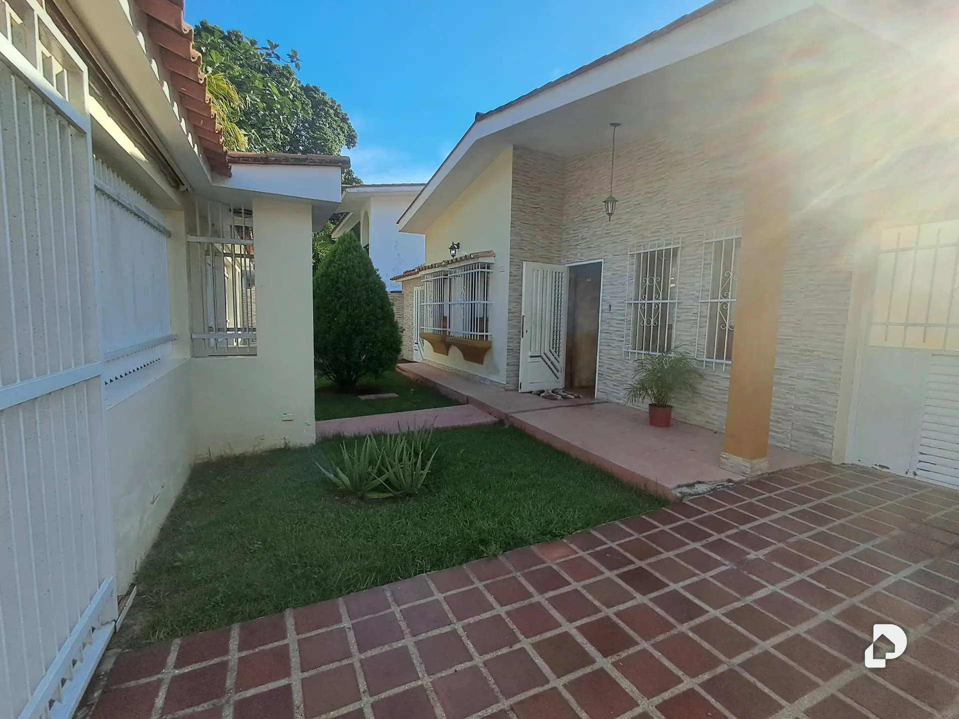 Casa en Parroquia Urbana San José, Valencia – 1