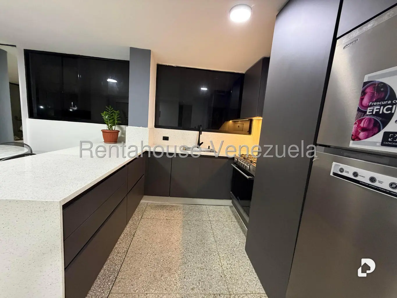 Apartamento en La Florida, Caracas – 25
