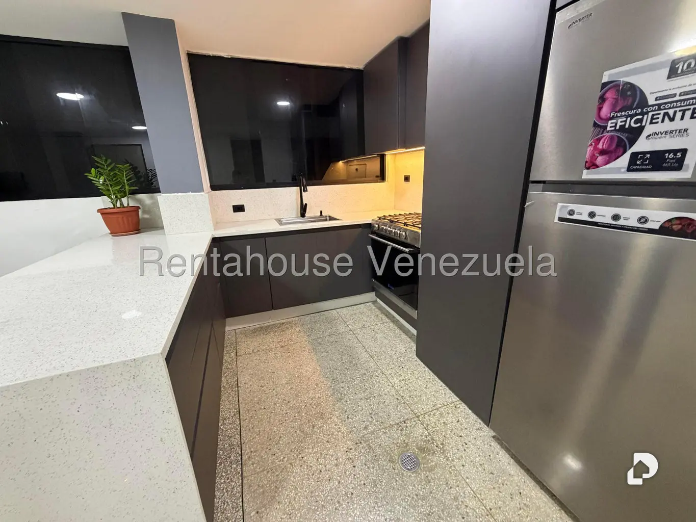 Apartamento en La Florida, Caracas – 23