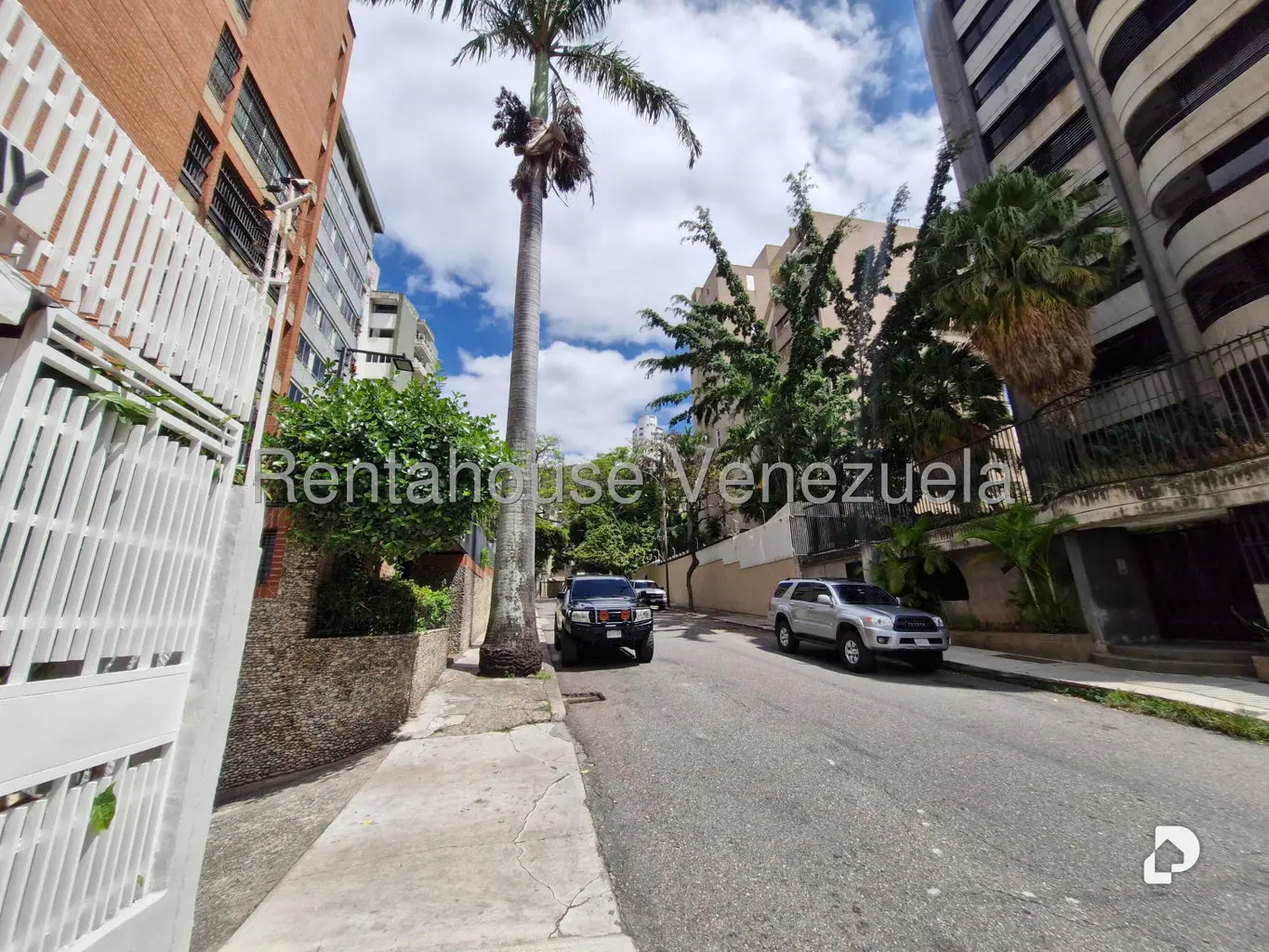 Apartamento en La Florida, Caracas – 1
