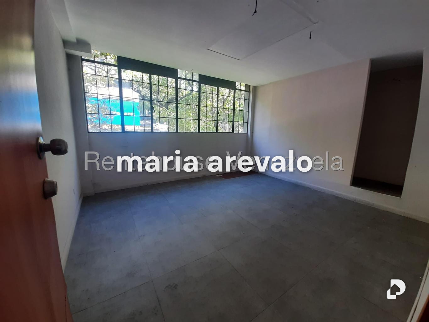 Oficina en Las Mercedes, Caracas – 11