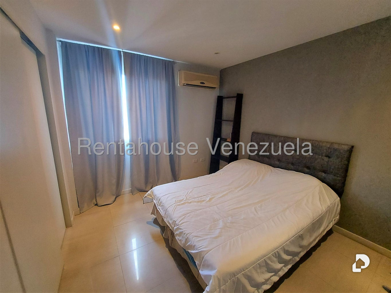 Apartamento en Altamira, Caracas – 18