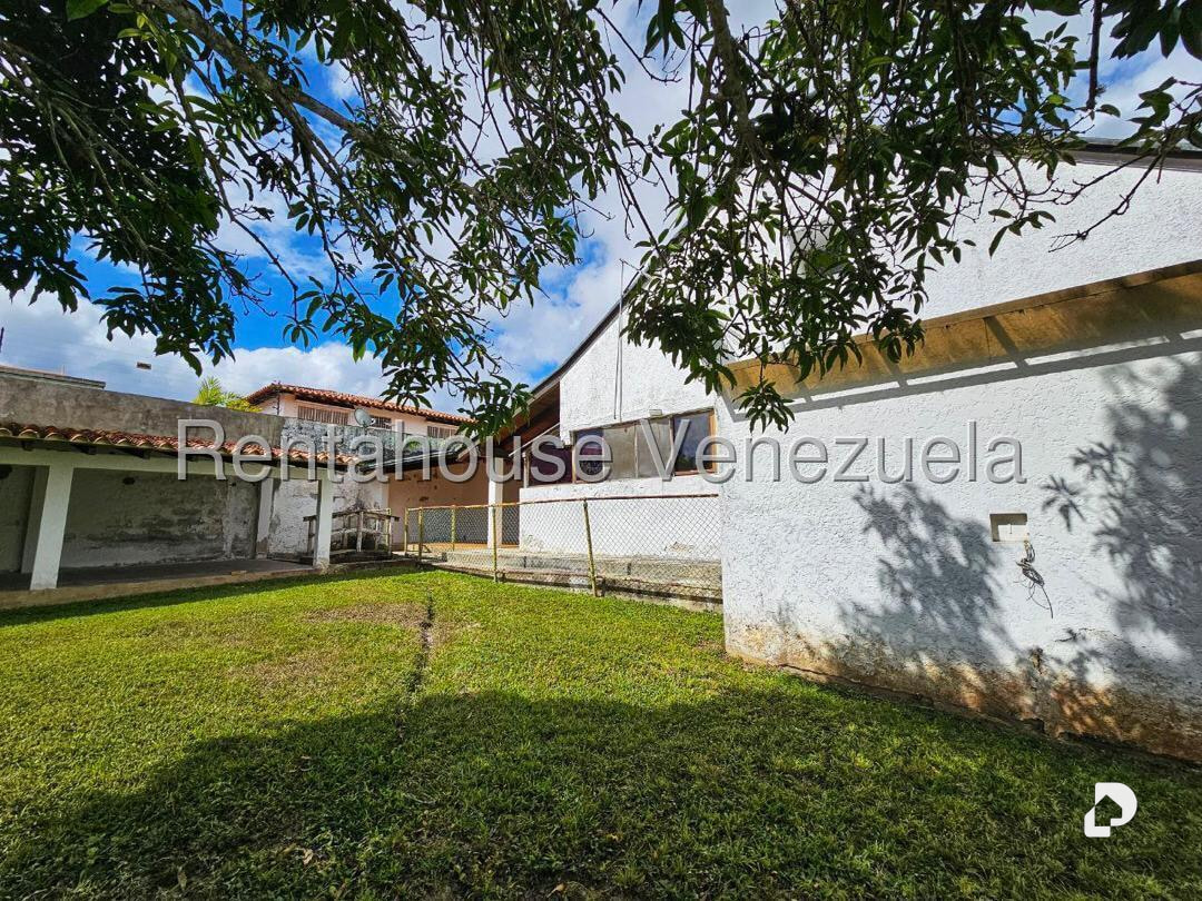 Casa en Lomas de La Lagunita, Caracas – 18