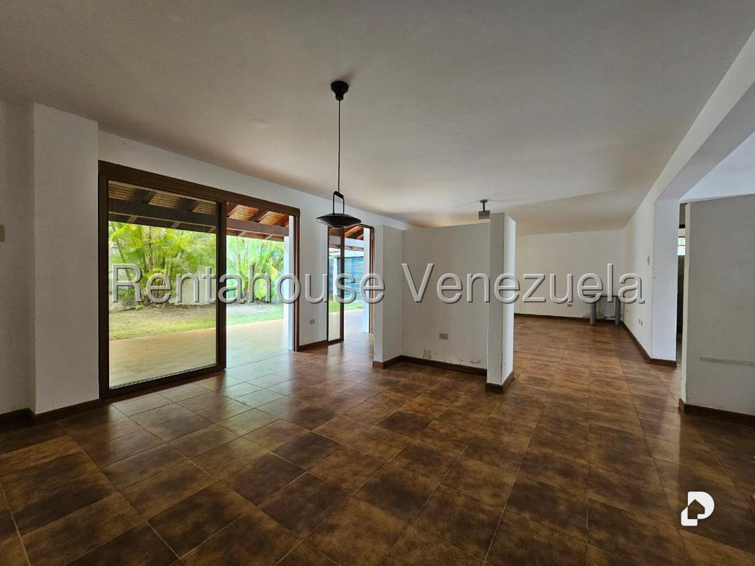 Casa en Lomas de La Lagunita, Caracas – 13