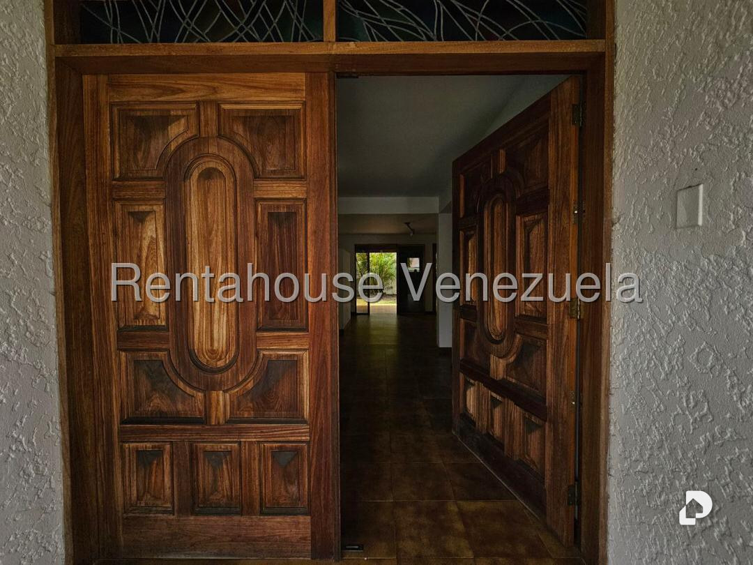 Casa en Lomas de La Lagunita, Caracas – 10