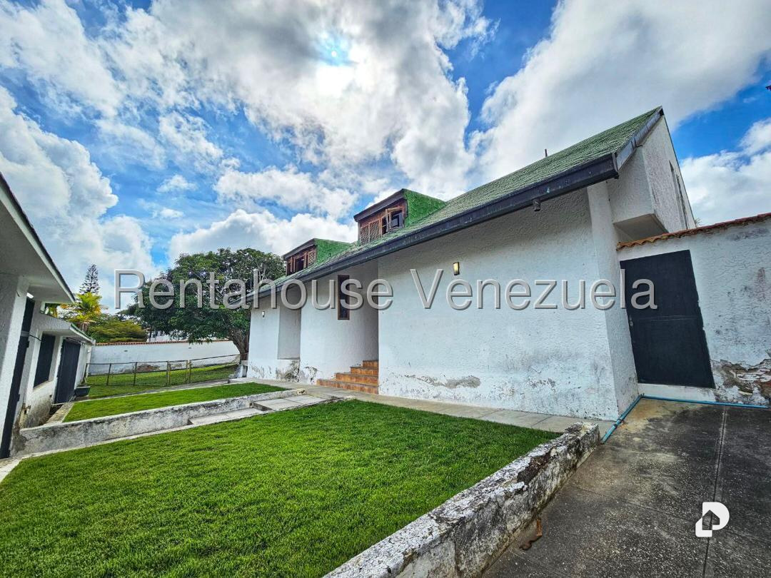 Casa en Lomas de La Lagunita, Caracas – 9