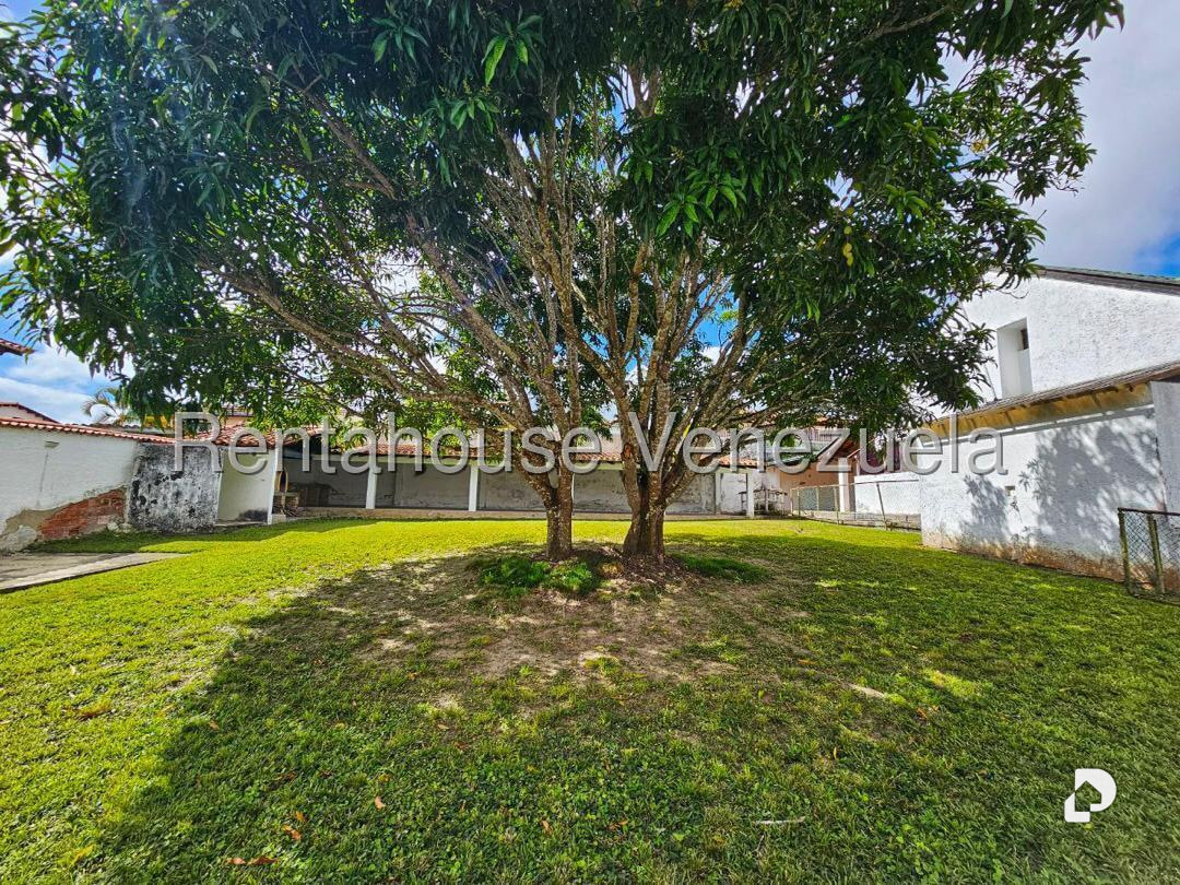 Casa en Lomas de La Lagunita, Caracas – 20