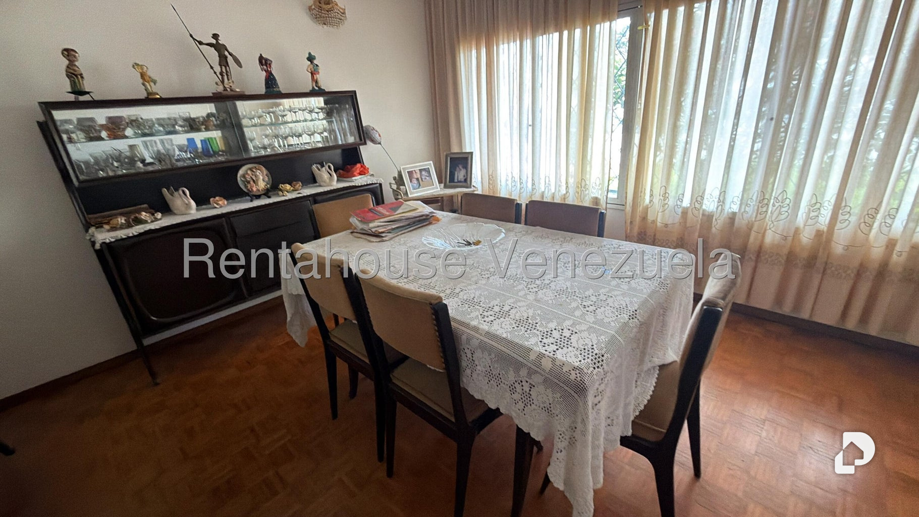 Casa en Lomas de La Lagunita, Caracas – 8