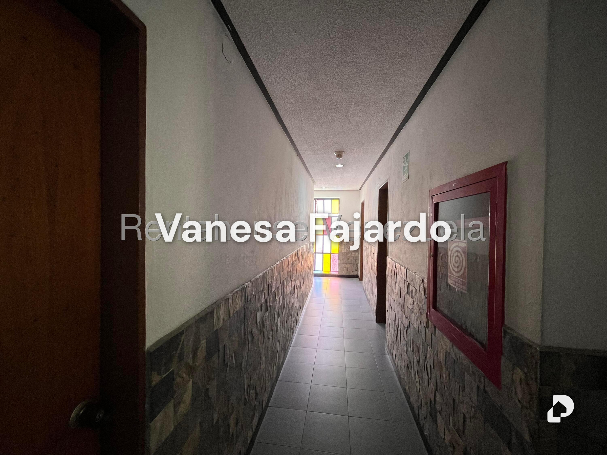 Building in Sabana Grande, Caracas – 14