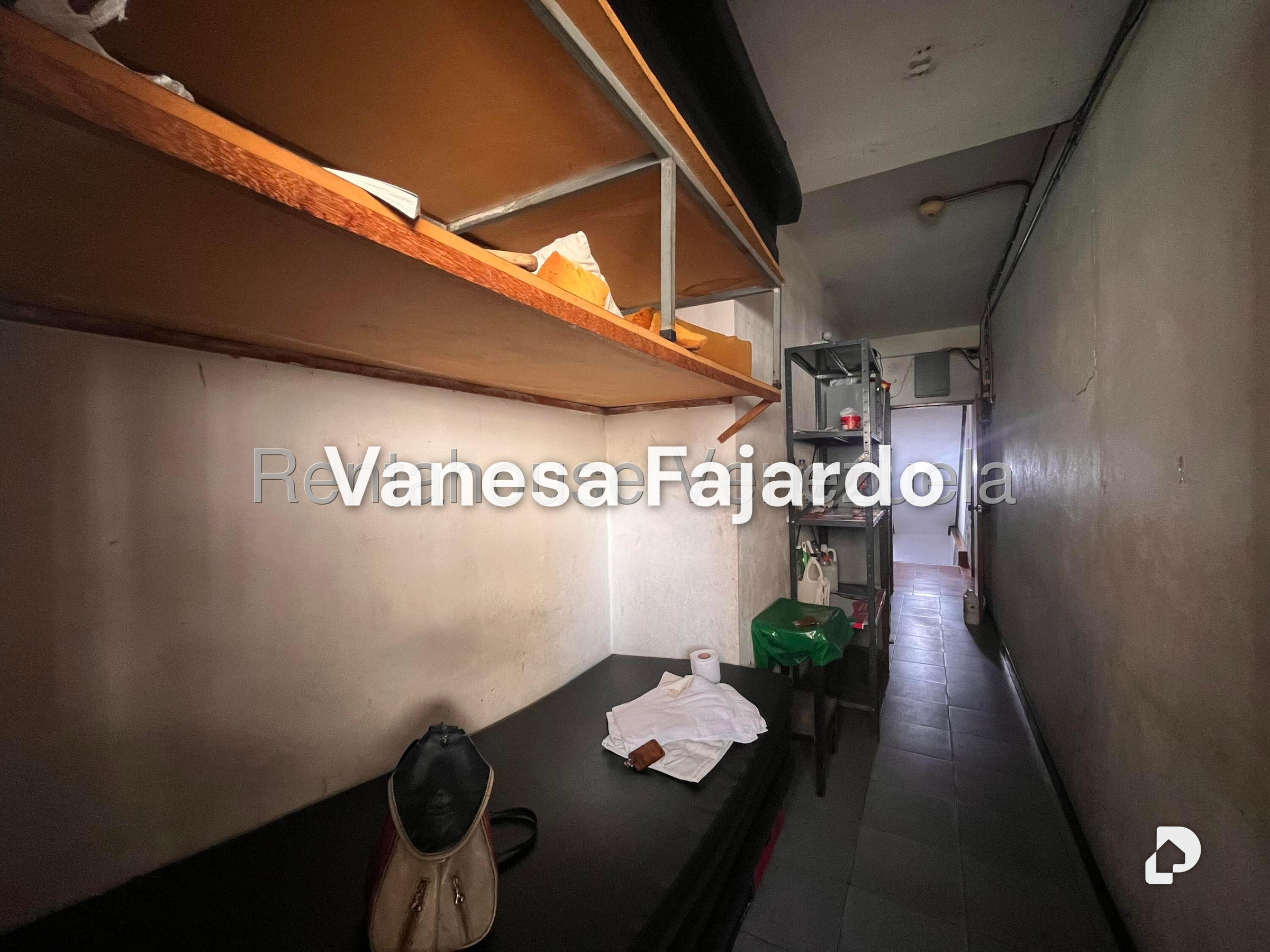 Building in Sabana Grande, Caracas – 29