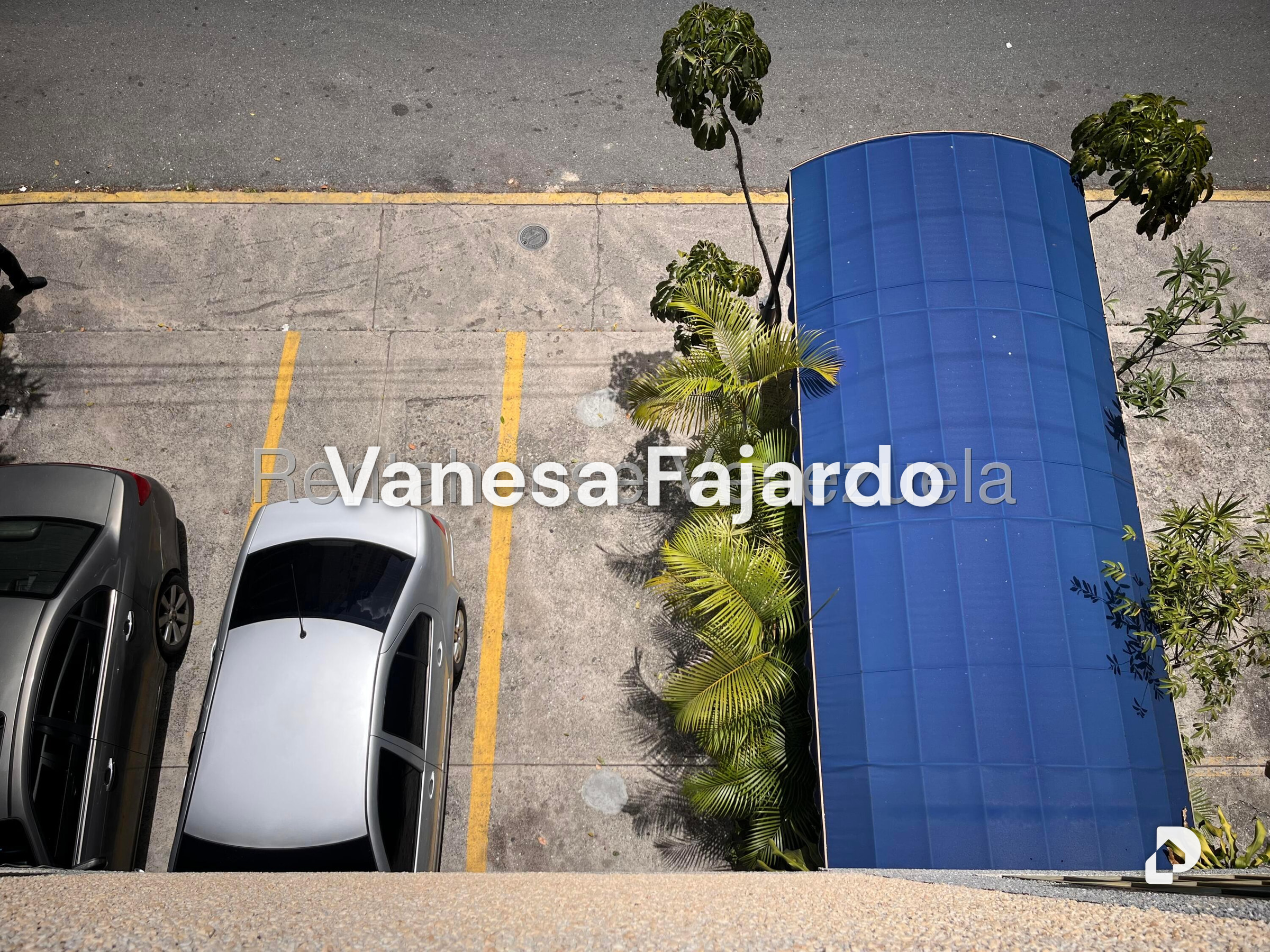 Building in Sabana Grande, Caracas – 28
