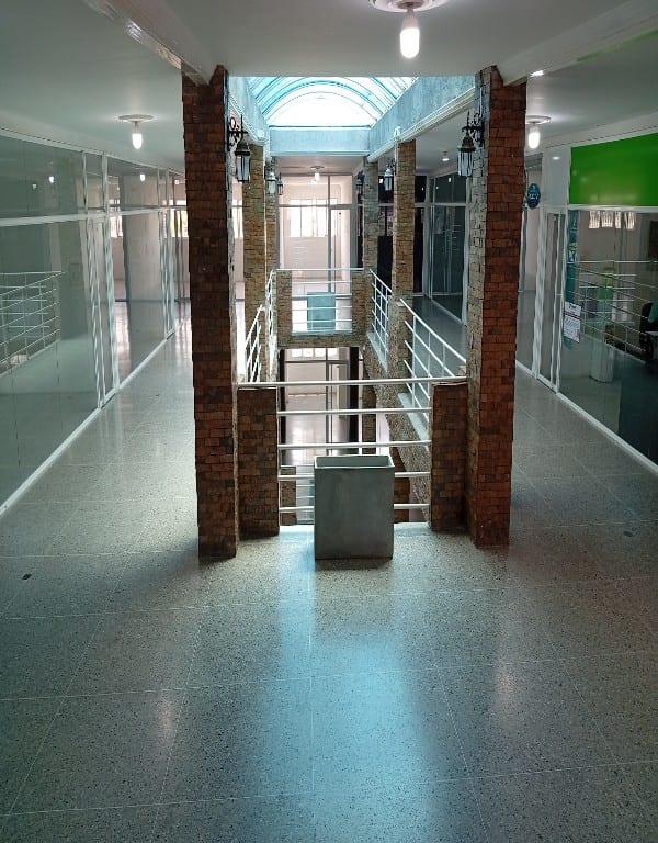 Local comercial en Miguel Angel Cerca de la zona Indu, Barquisimeto - 1