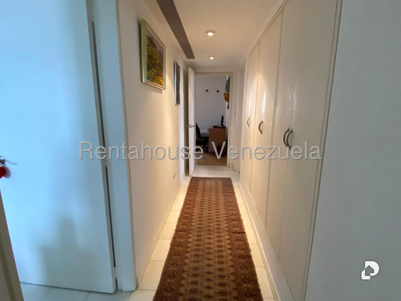 Apartamento en Las Mercedes, Caracas – 12