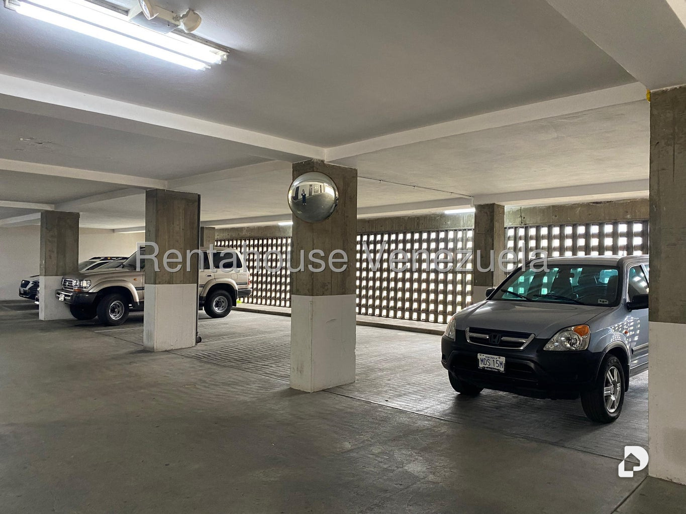 Apartamento en Las Mercedes, Caracas – 24