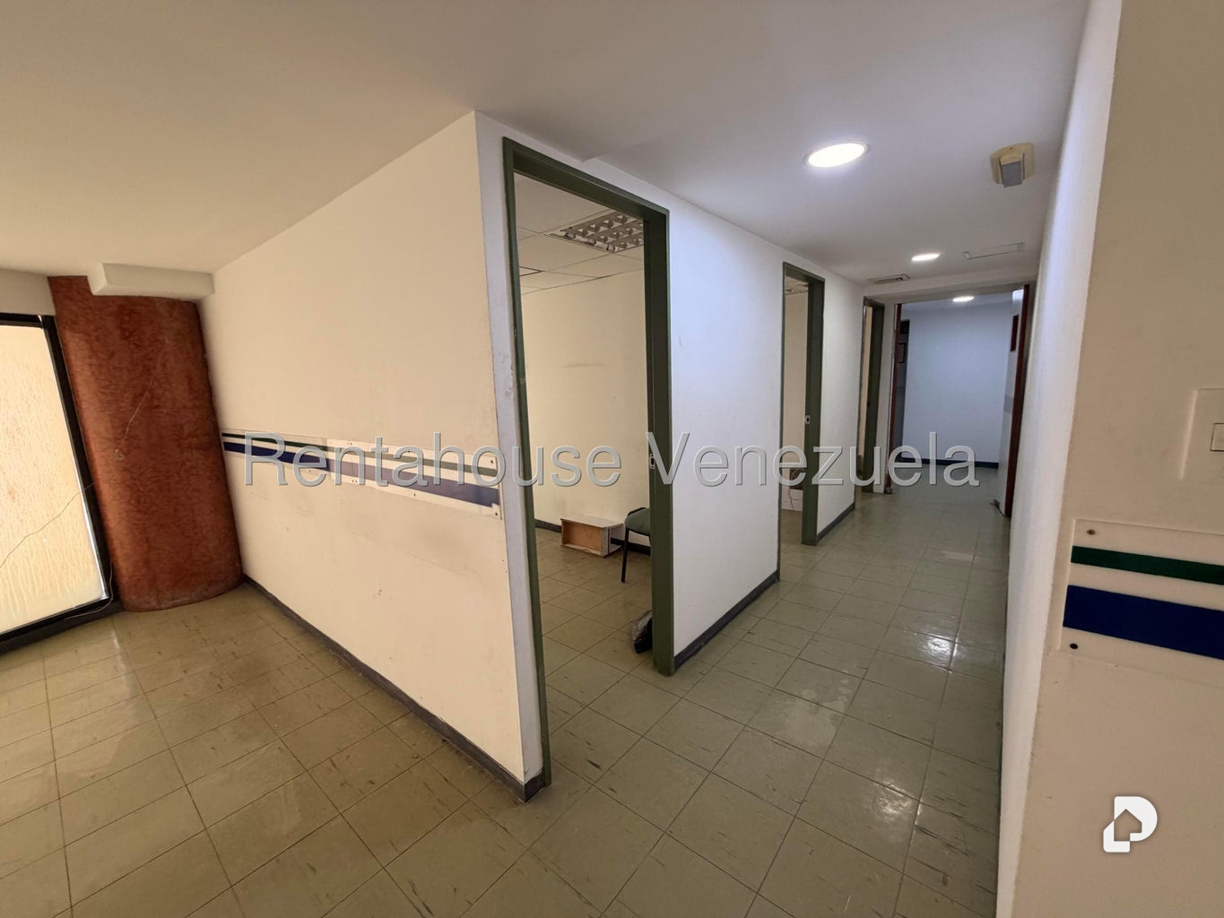 Local comercial en La Carlota, Caracas – 16