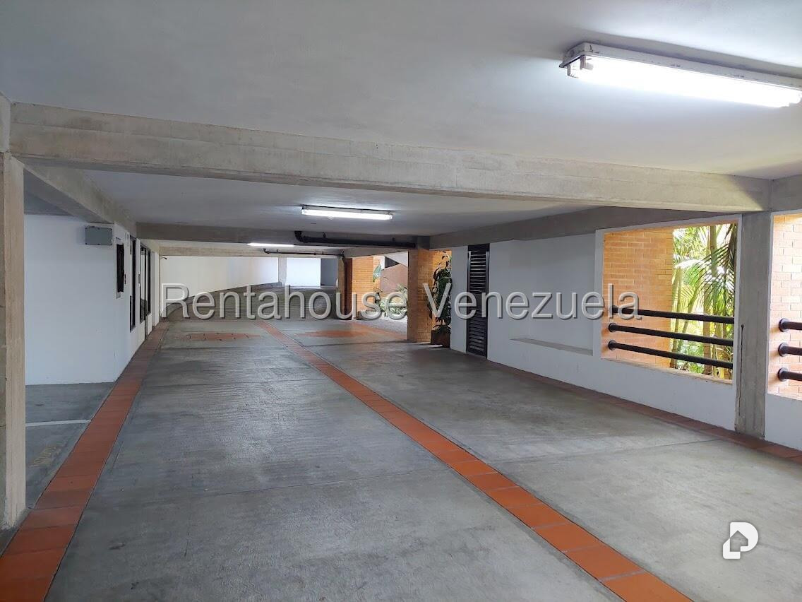 Apartment in La Lagunita Country Club, Caracas – 11