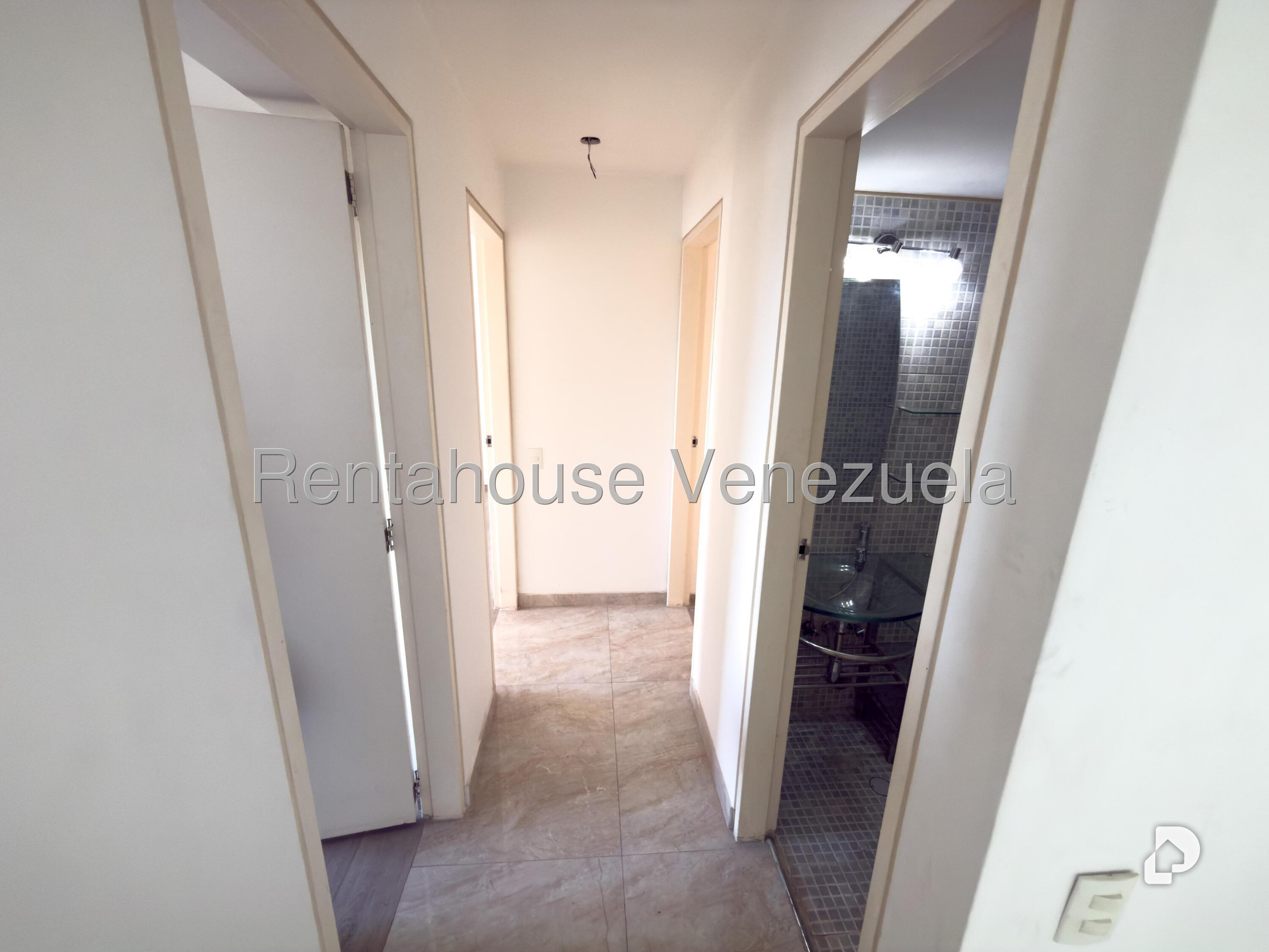 Apartamento en Los Dos Caminos, Caracas – 17