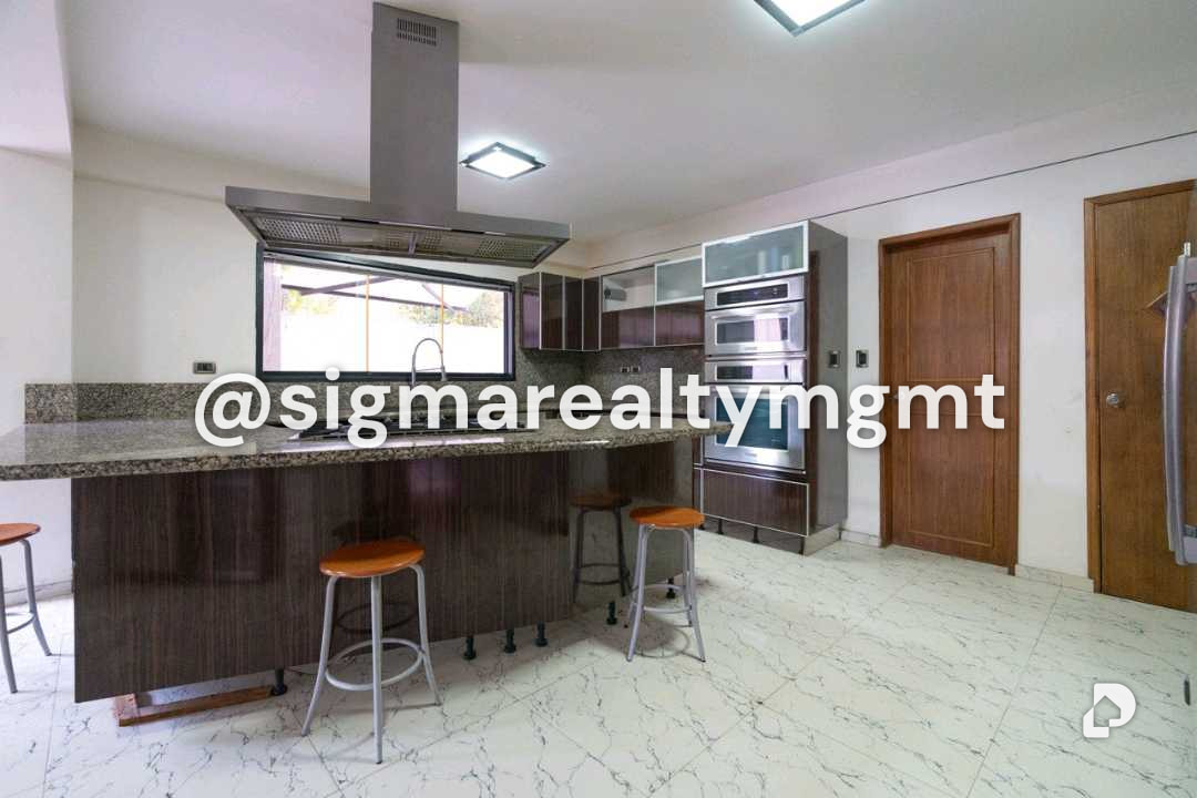 Casa en Los Naranjos (del Cafetal), Caracas – 11