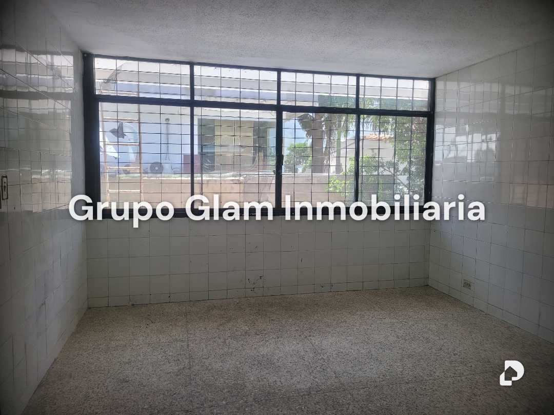 Local comercial en Chuao, Caracas – 6