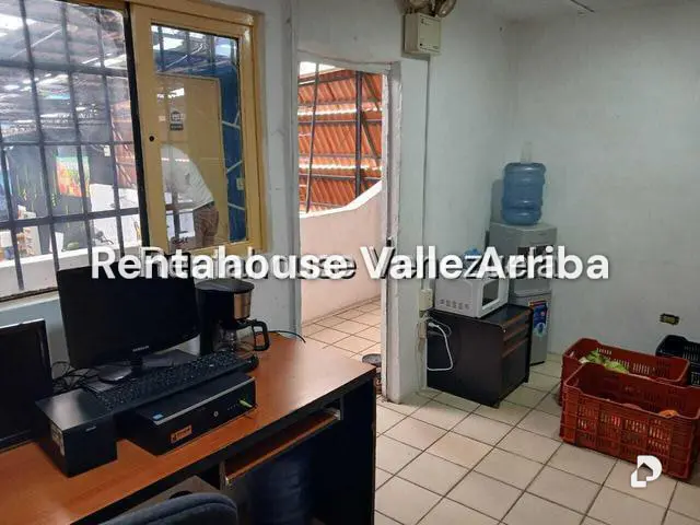 Local comercial en Parroquia La Candelaria, Caracas – 11