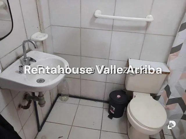 Local comercial en Parroquia La Candelaria, Caracas – 13