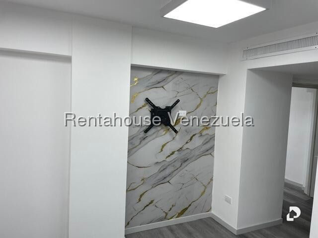 Apartamento en Los Palos Grandes, Caracas – 12