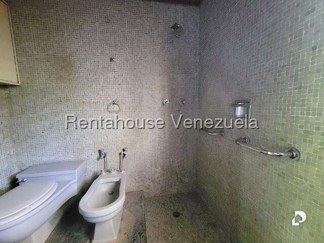 Casa en Prados del Este, Caracas – 24