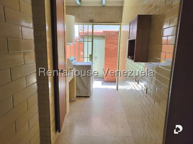 Casa en Prados del Este, Caracas – 17