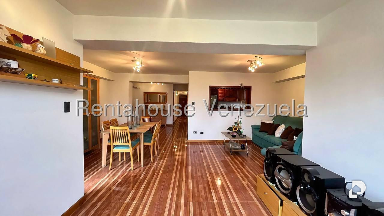 Apartamento en La Urbina, Caracas – 8