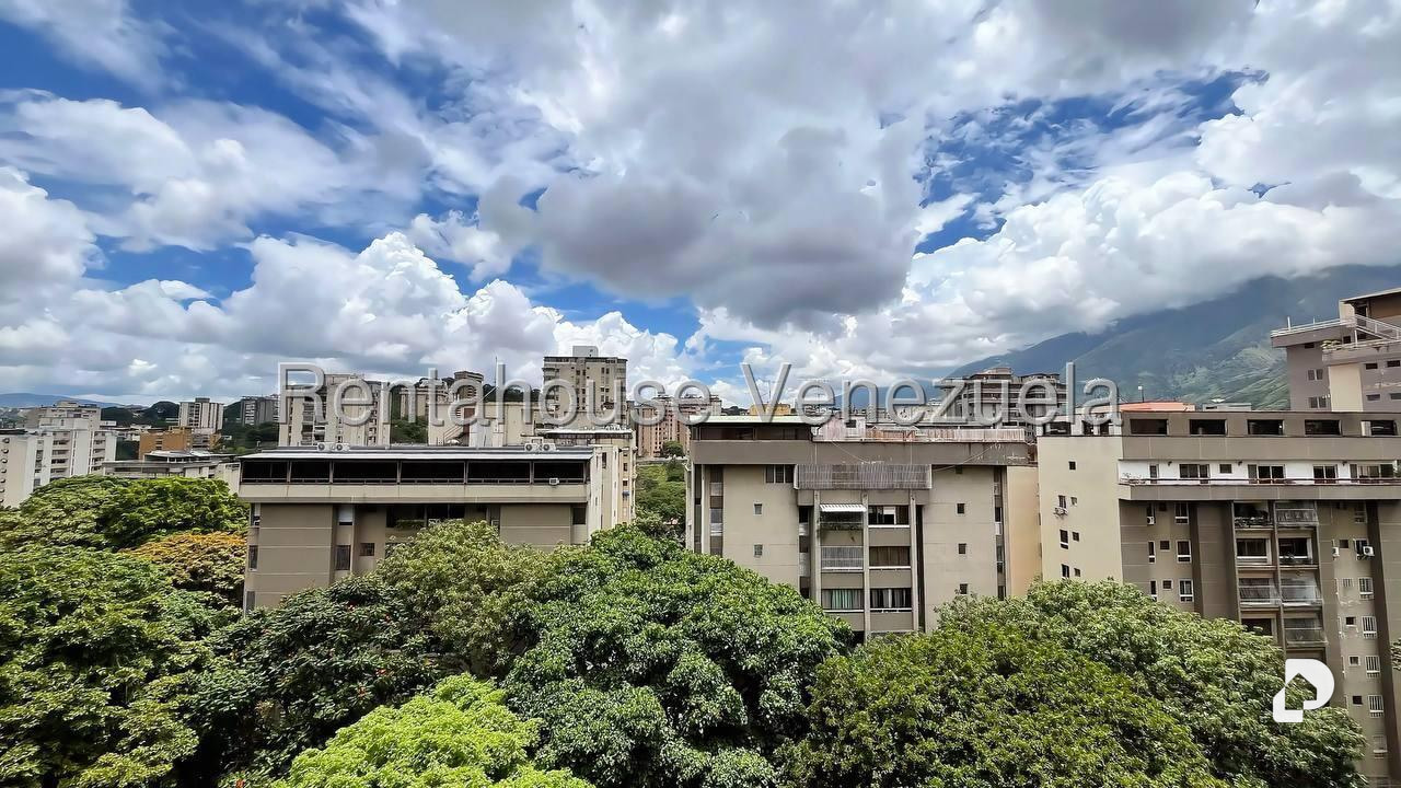 Apartamento en La Urbina, Caracas – 28