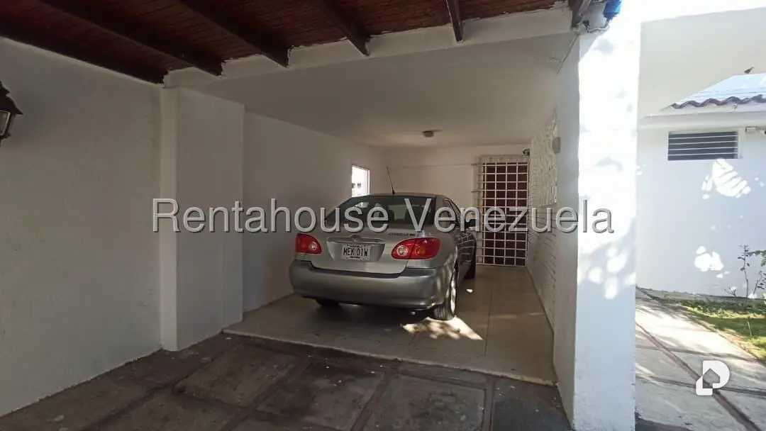 Casa en La Trinidad, Caracas – 26