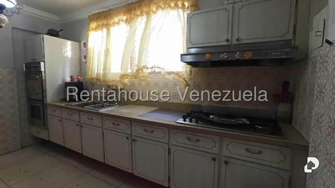 Casa en La Trinidad, Caracas – 13