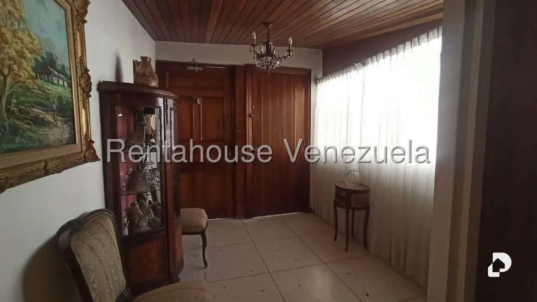 Casa en La Trinidad, Caracas – 24